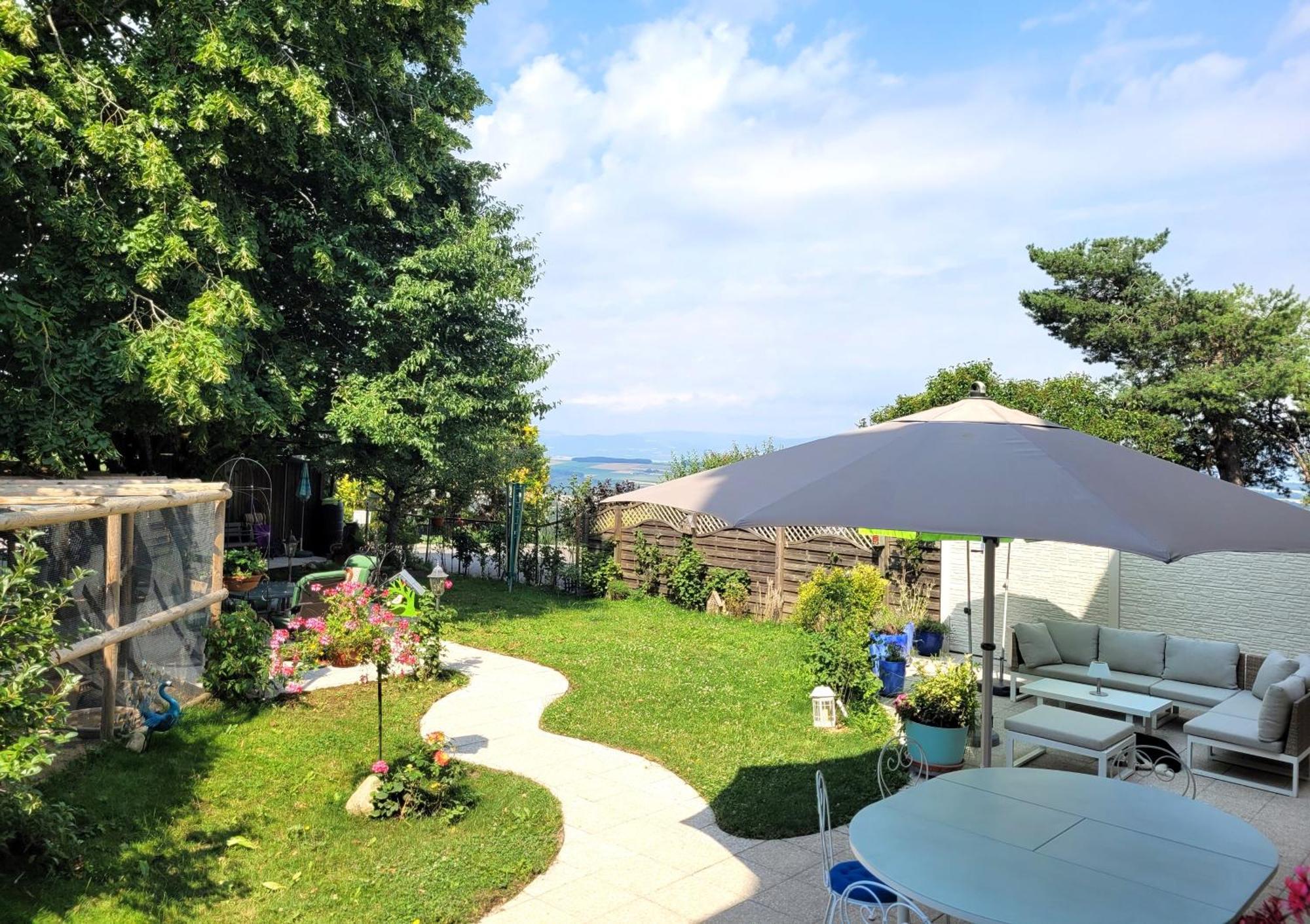 Отель Cap Bonheur Saint-Cierges Экстерьер фото